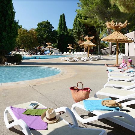 Residence Odalys Le Village Camarguais Les Gardians อาร์ลส์ ภายนอก รูปภาพ