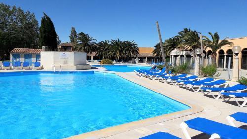 Residence Odalys Le Village Camarguais Les Gardians อาร์ลส์ ภายนอก รูปภาพ