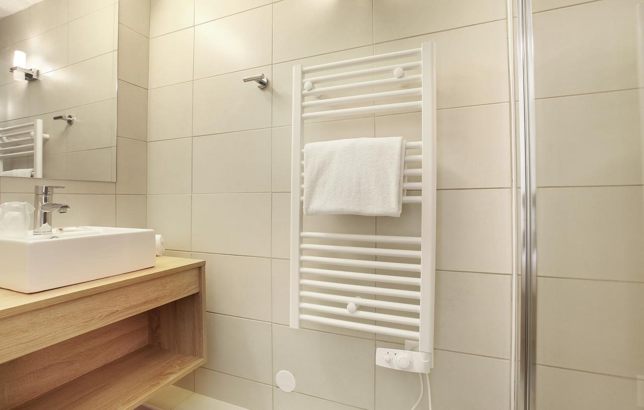 Residence Odalys Le Village Camarguais Les Gardians อาร์ลส์ ภายนอก รูปภาพ