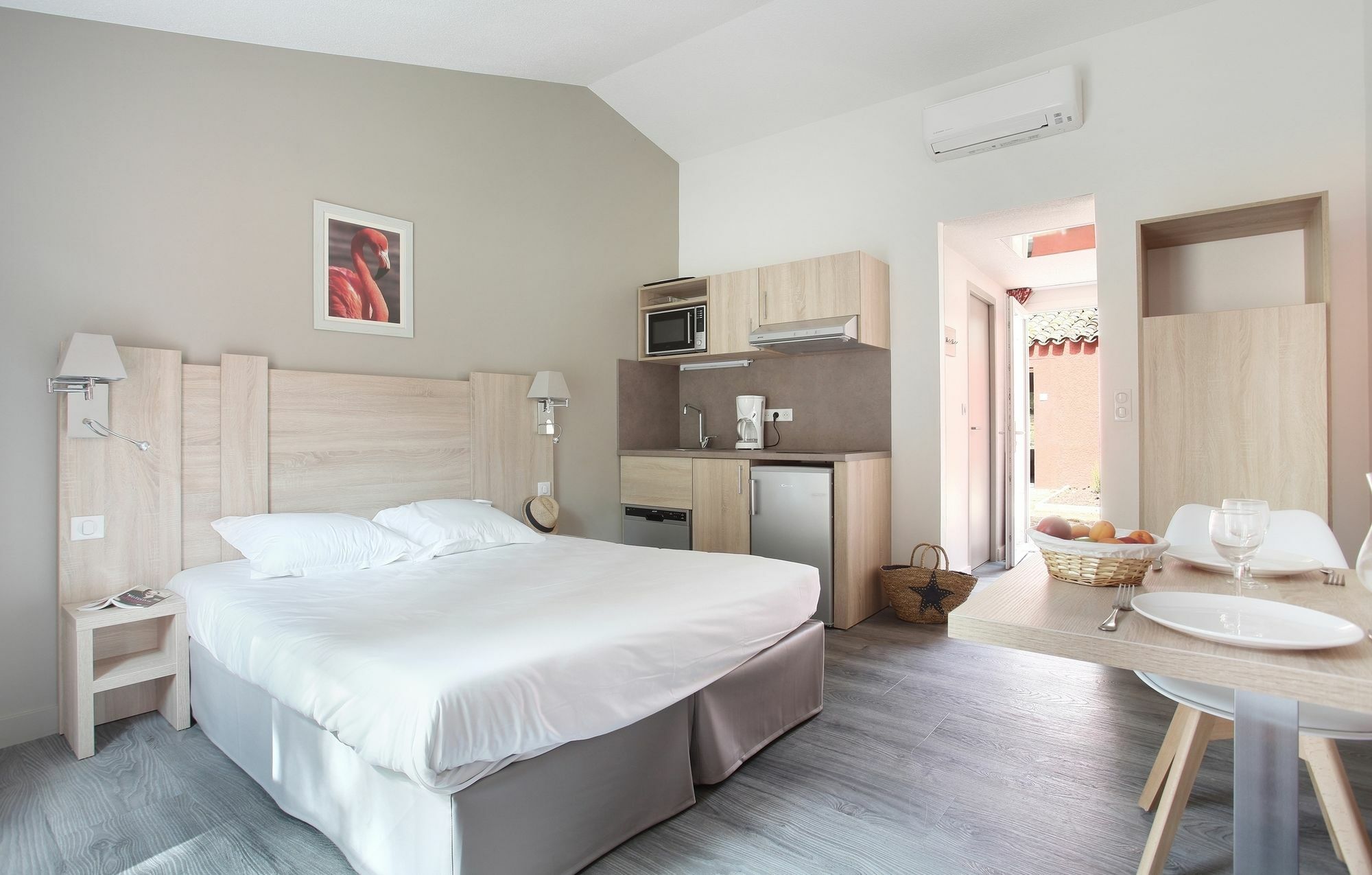 Residence Odalys Le Village Camarguais Les Gardians อาร์ลส์ ภายนอก รูปภาพ