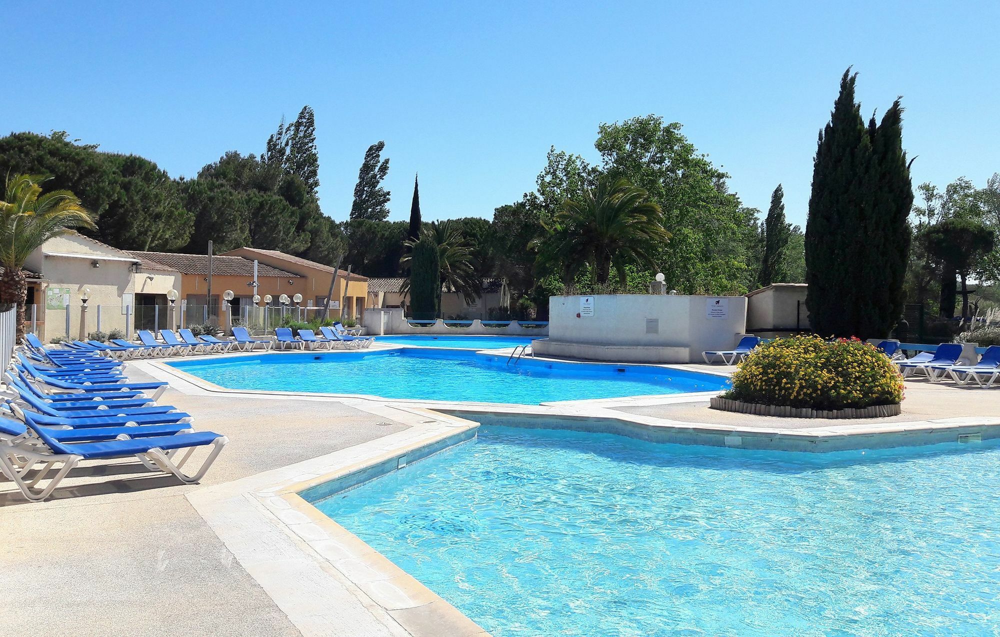 Residence Odalys Le Village Camarguais Les Gardians อาร์ลส์ ภายนอก รูปภาพ