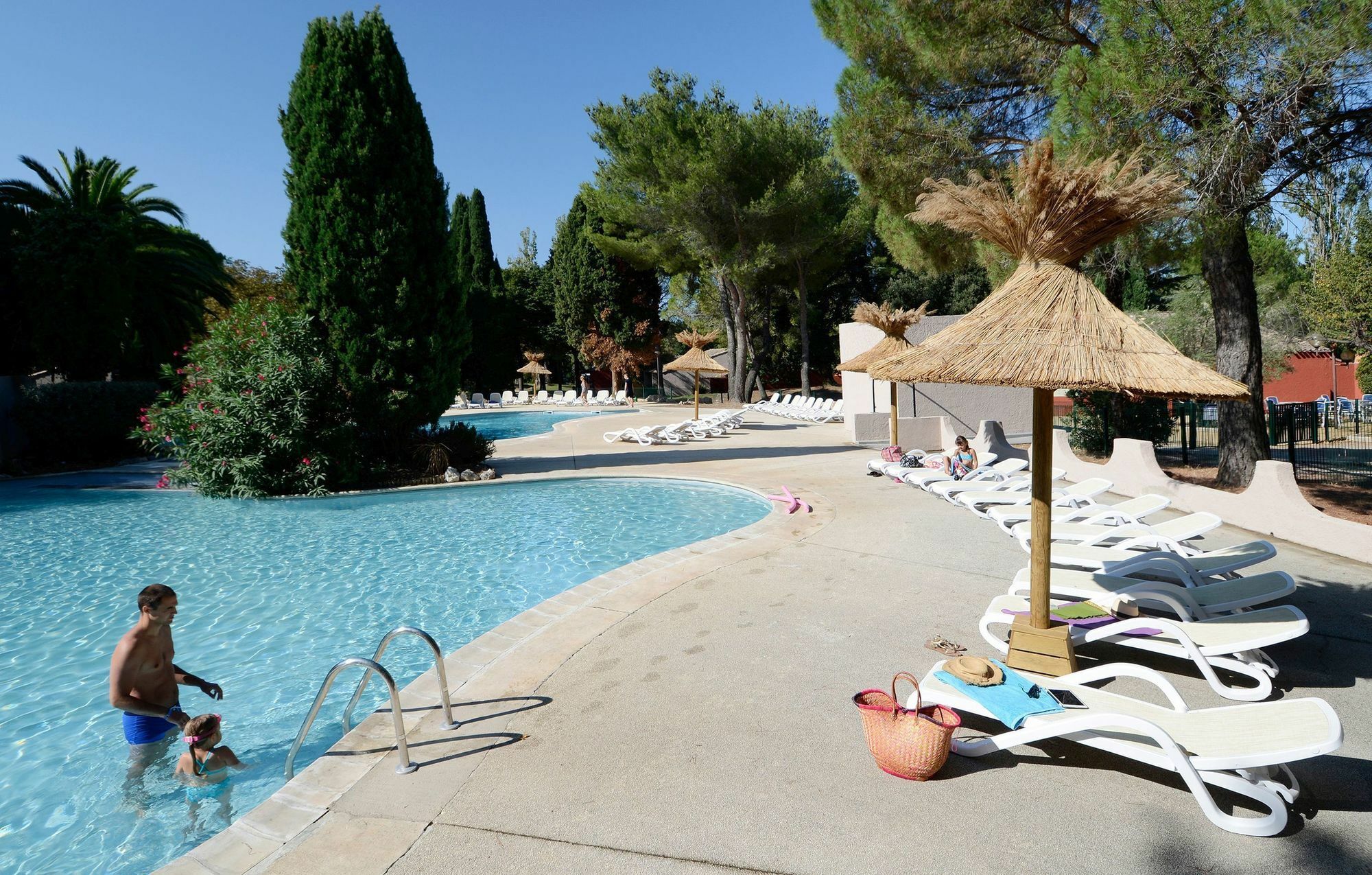 Residence Odalys Le Village Camarguais Les Gardians อาร์ลส์ ภายนอก รูปภาพ