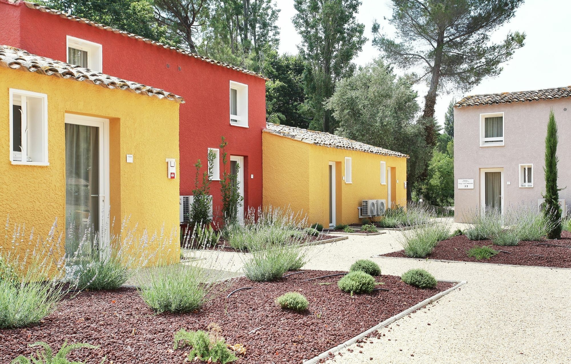 Residence Odalys Le Village Camarguais Les Gardians อาร์ลส์ ภายนอก รูปภาพ
